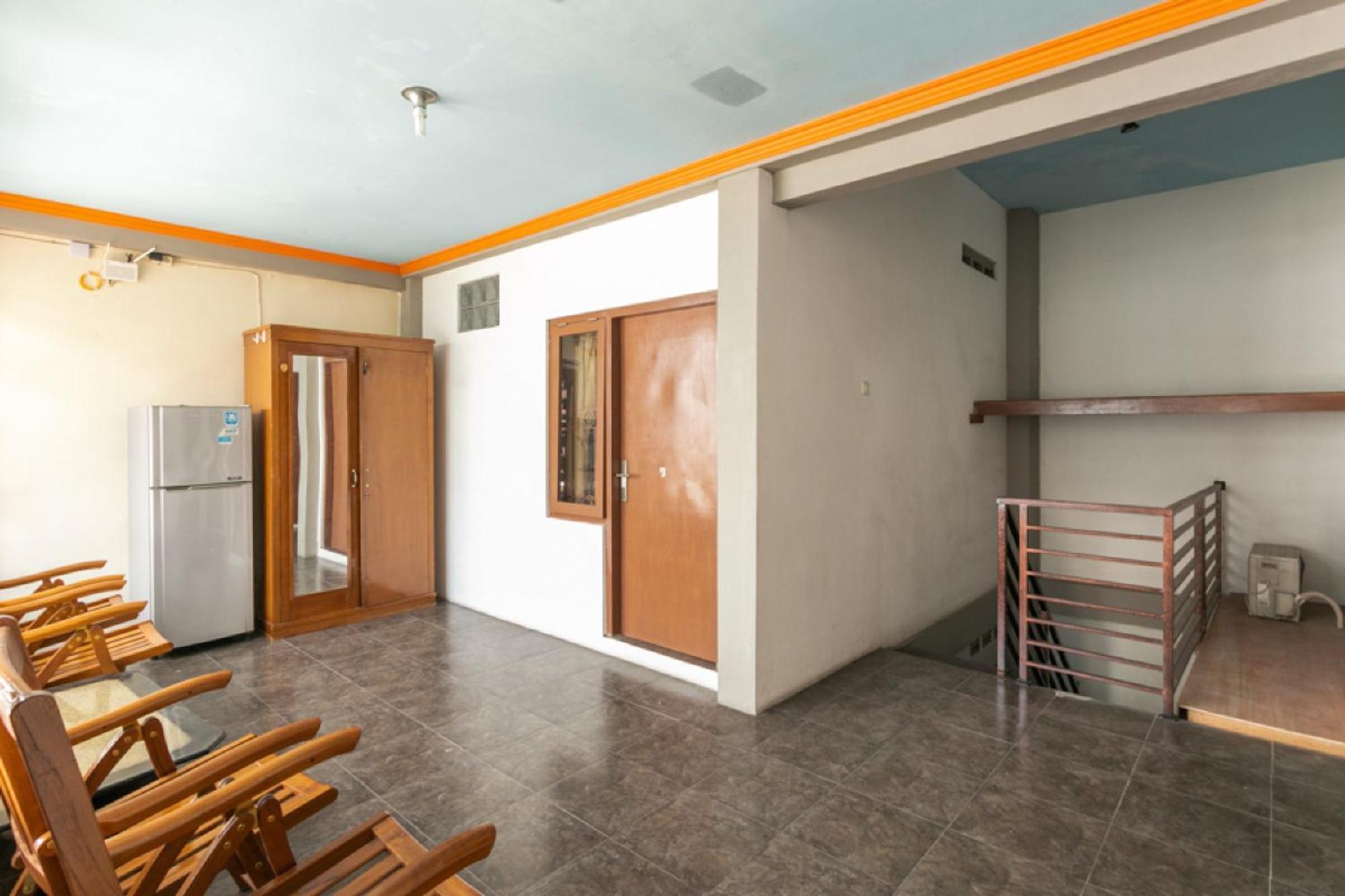 Reddoorz Syariah Near Stadion Manahan Solo 2 מראה חיצוני תמונה