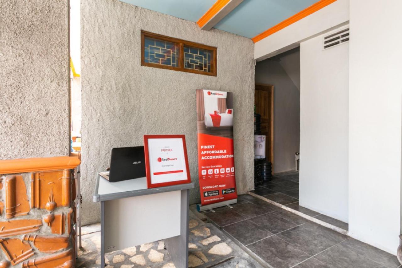 Reddoorz Syariah Near Stadion Manahan Solo 2 מראה חיצוני תמונה