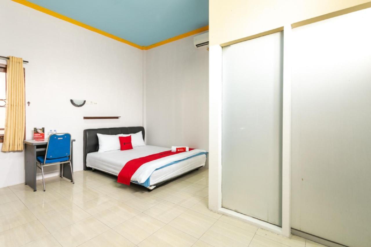 Reddoorz Syariah Near Stadion Manahan Solo 2 מראה חיצוני תמונה