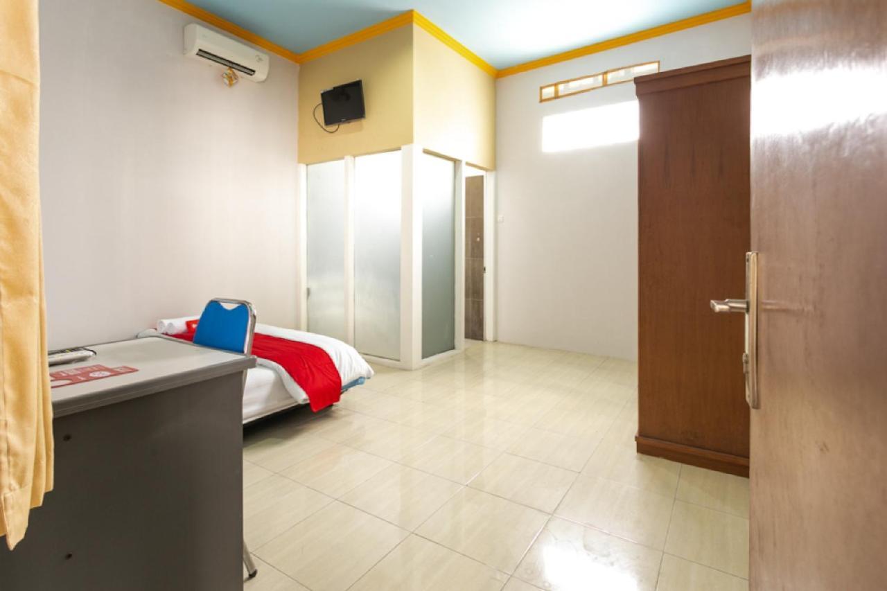 Reddoorz Syariah Near Stadion Manahan Solo 2 מראה חיצוני תמונה